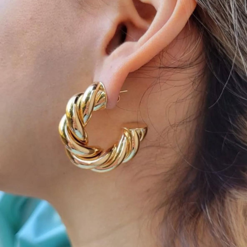 💎 Aretes Dorados Gruesos – Diseño Trenzado