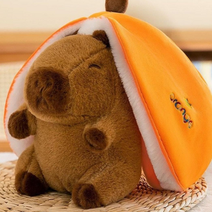 Peluche Capibara con Cobija Naranja – 2 en 1