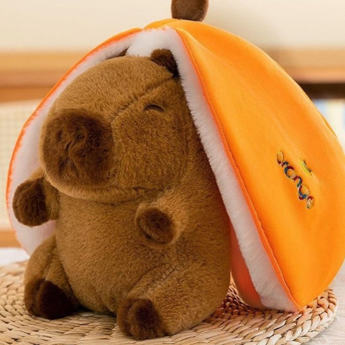 Peluche Capibara con Cobija Naranja – 2 en 1