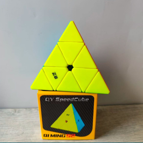 Cubo Pirámide QY SpeedCube (Pyraminx)