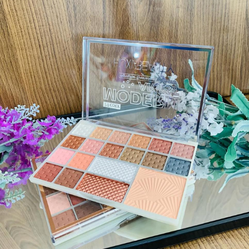Paleta Multifuncional de Sombras y Rubores – 24 Tonos