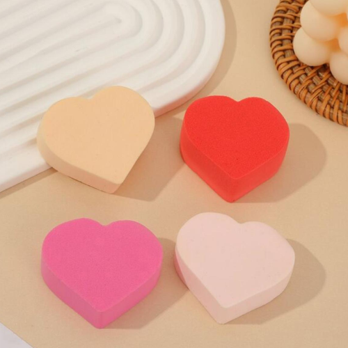 Set de Esponjas de Maquillaje – 4 Piezas en Formas y Colores Surtidos
